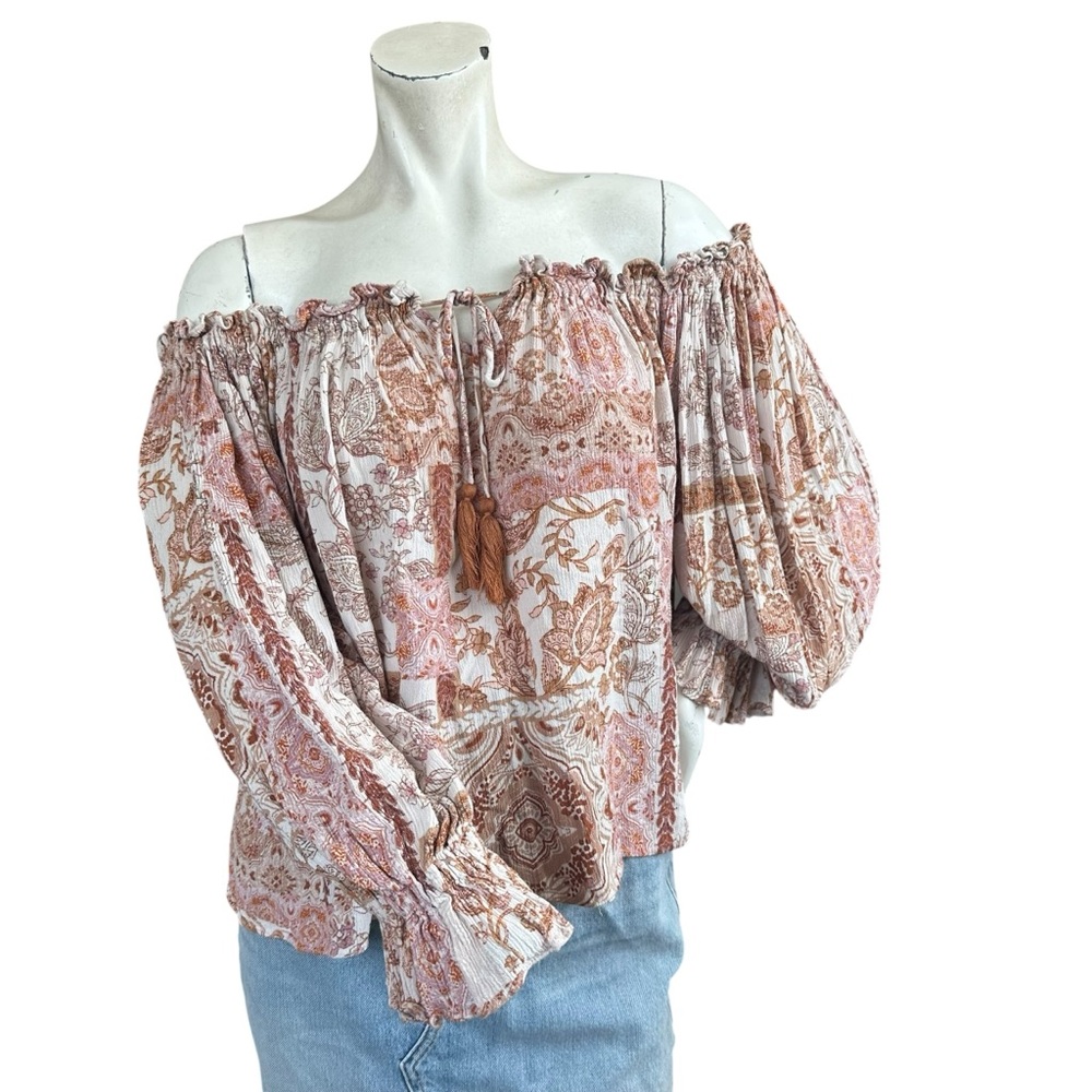 Aritzia Dress Forum Cream Tan Pink Paisley Off Shoulder Long Sleeve Top Small
